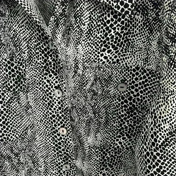 Vintage silky snakeskin print shirtdress long sleeved mother of pearl buttons - Picture 4 of 10